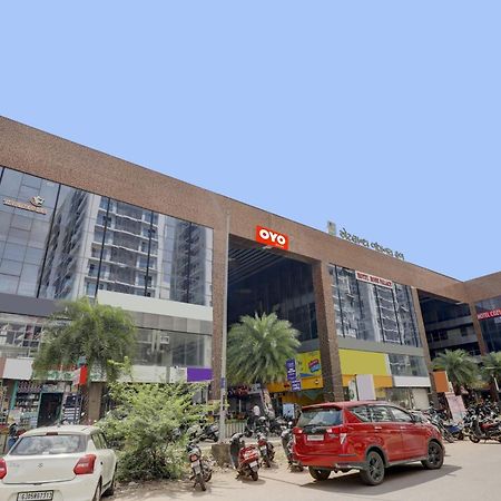 Hotel O Cozy Rooms 수라트 외부 사진