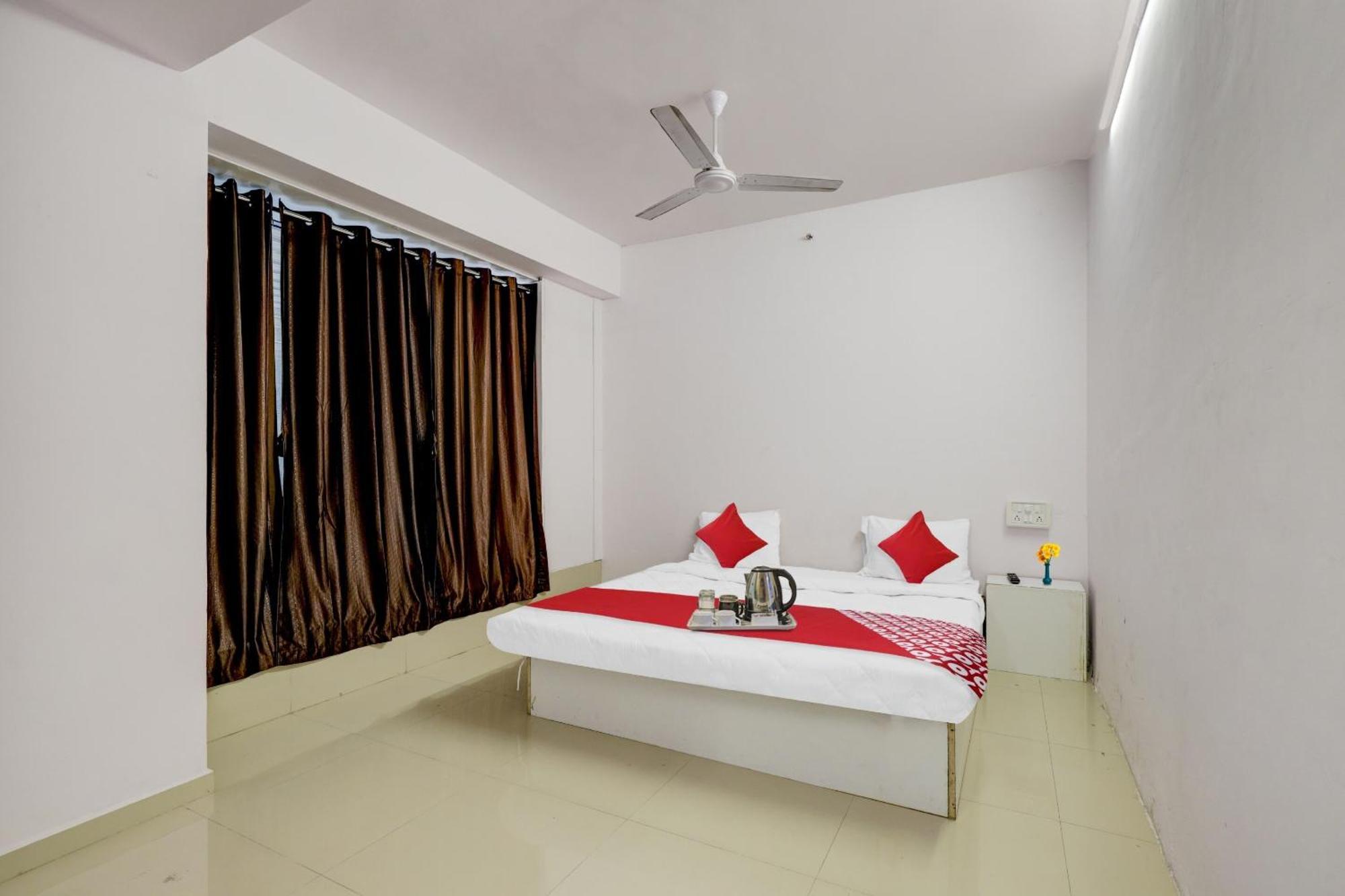 Hotel O Cozy Rooms 수라트 외부 사진