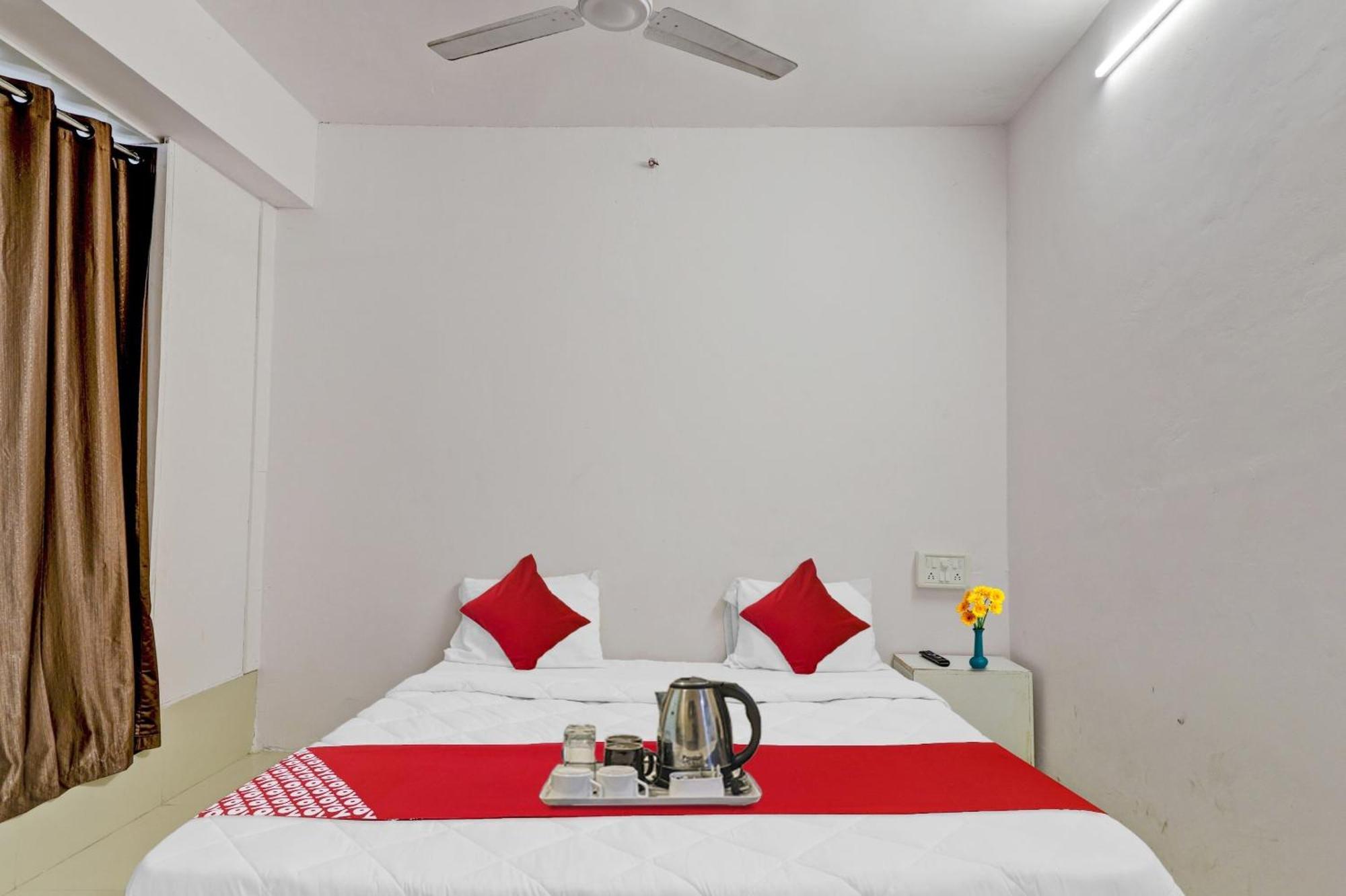 Hotel O Cozy Rooms 수라트 외부 사진