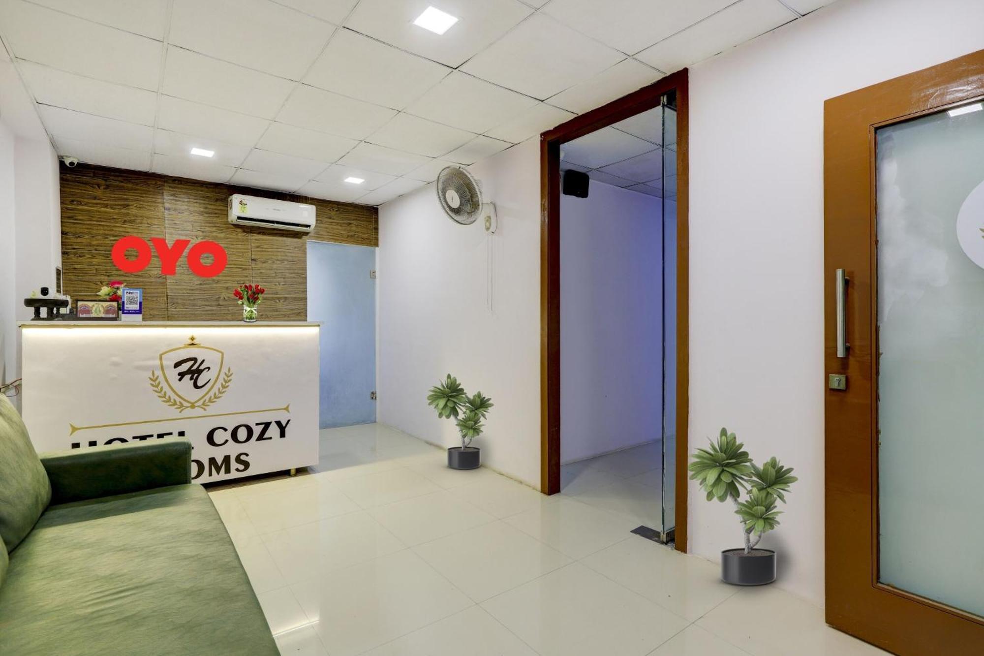 Hotel O Cozy Rooms 수라트 외부 사진